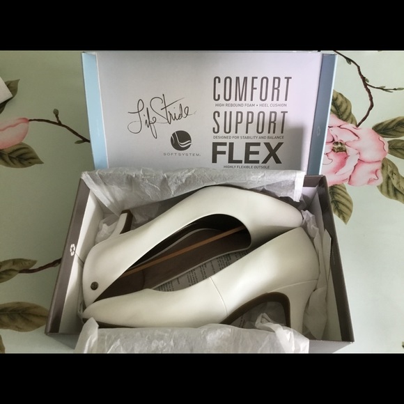 Life Stride Soft System White Dress Shoes 10W - Picture 2 of 6